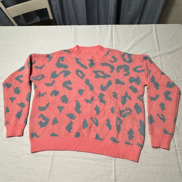 knitted woman sweater pink with blue pattern design size large brand shein - Picture 2 of 5